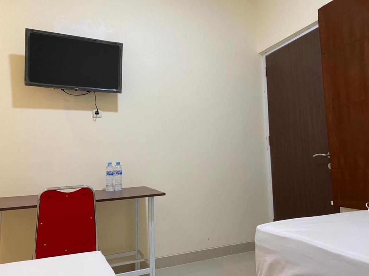 Mapala Guest House Makassar RedPartner Bagian luar foto