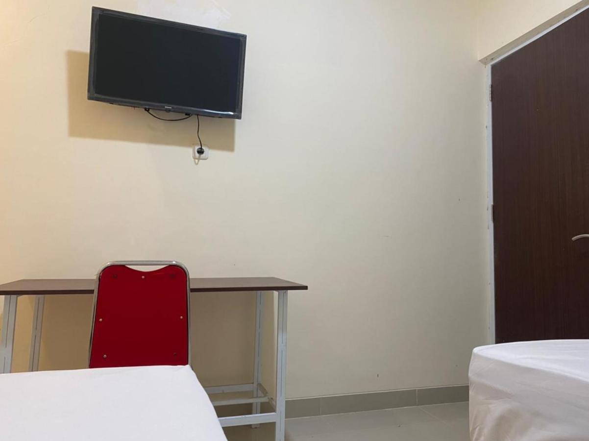 Mapala Guest House Makassar RedPartner Bagian luar foto